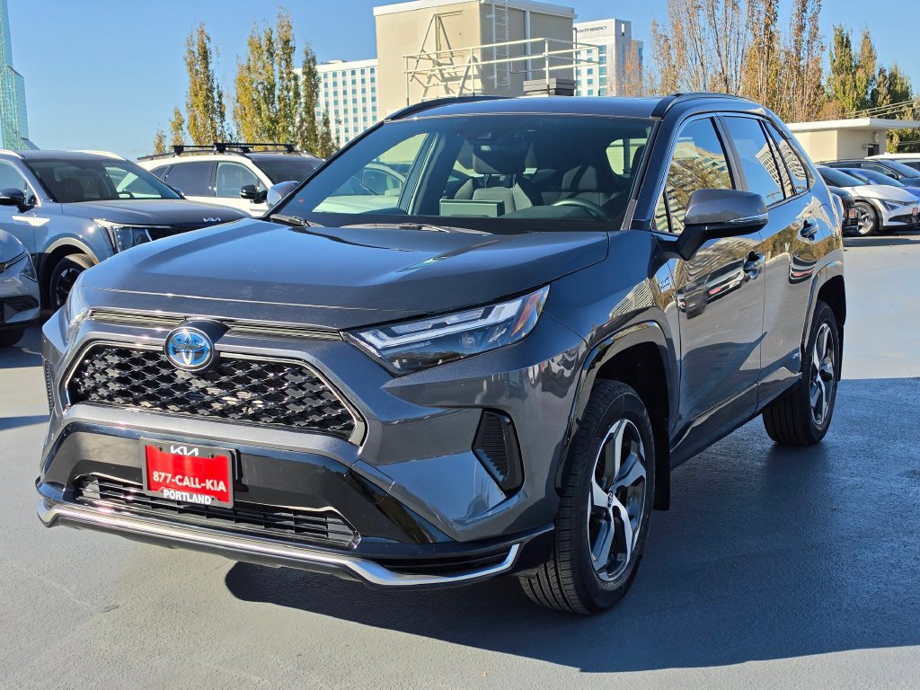 Used 2023 Toyota RAV4 SE w/ Weather & Moonroof Package AWD/4WD image 8