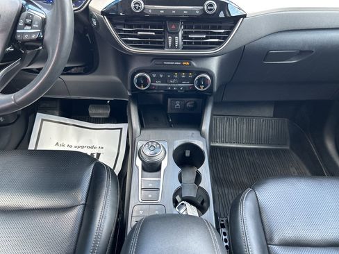 Used 2022 Ford Escape SEL w/ Technology Package image 19