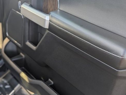 Used 2018 Ford F150 Lariat w/ Equipment Group 502A Luxury image 6