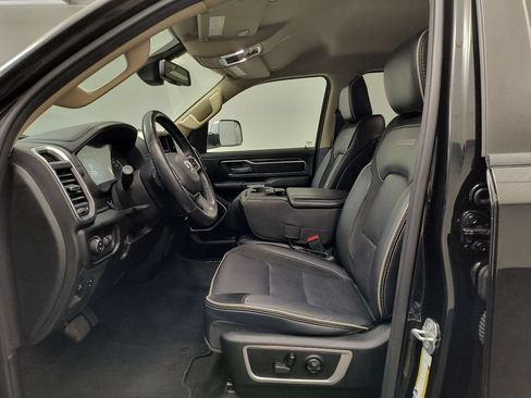 Used 2019 RAM 1500 Laramie AWD/4WD image 5