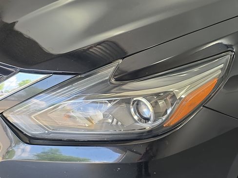 Used 2018 Nissan Altima 2.5 SR w/ SR Special Edition image 27