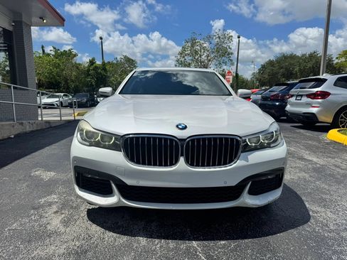 Used 2019 BMW 740i w/ M Sport Package RWD image 6