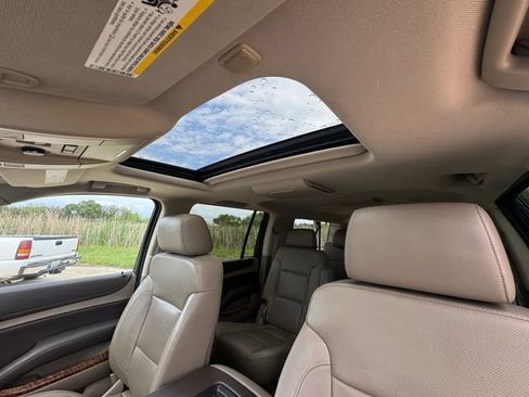 Used 2015 Chevrolet Suburban LTZ image 27
