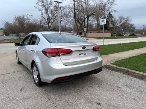 Used 2018 Kia Forte LX w/ LX Rear Camera Package image 19