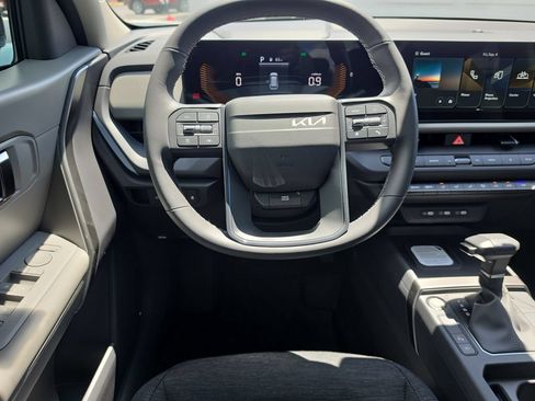 New 2027 Kia Seltos S FWD image 13