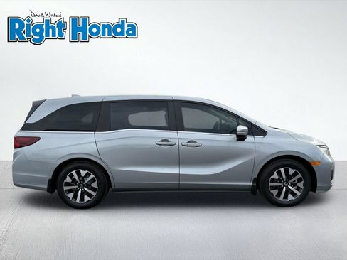 Used 2026 Honda Odyssey EX-L image 9