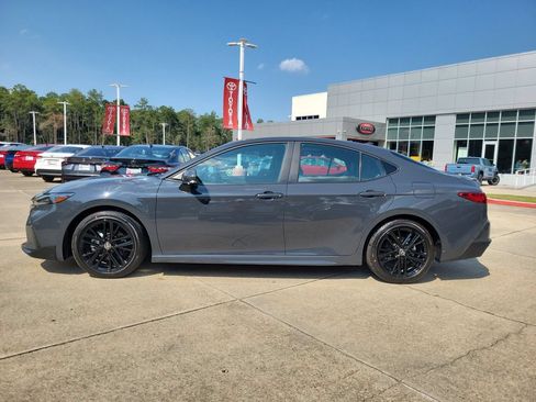 Used 2026 Toyota Camry SE w/ Multimedia Upgrade Package FWD image 2