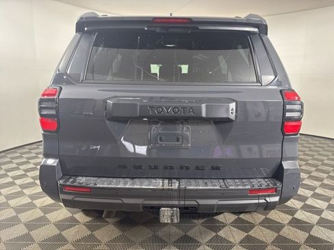 Used 2025 Toyota 4Runner TRD Off-Road image 22
