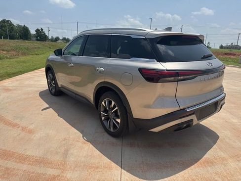 Used 2023 INFINITI QX60 Luxe w/ Cargo Package FWD image 7