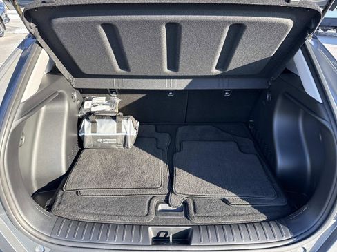 Used 2025 Hyundai Kona SEL image 21