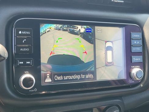 Used 2022 Nissan Kicks SR FWD image 9