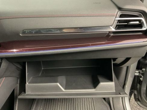 Used 2024 Chevrolet Traverse RS image 27