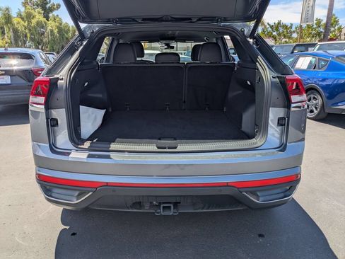 Used 2025 Volkswagen Atlas Cross Sport SE AWD/4WD image 32
