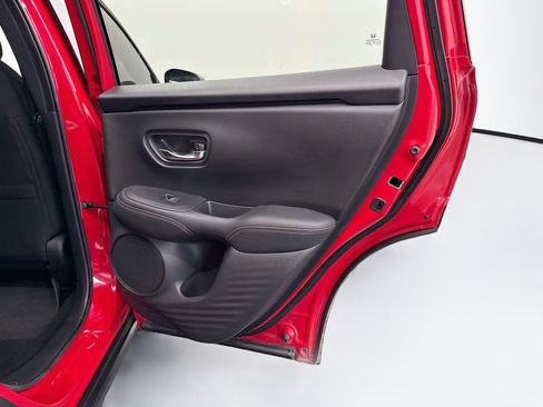 Used 2025 Honda HR-V Sport image 29