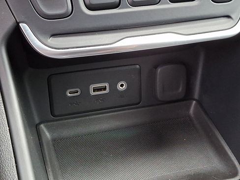 Used 2020 GMC Terrain SLE AWD/4WD image 23