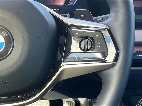 Certified 2025 BMW X3 xDrive30i w/ Premium Package image 18