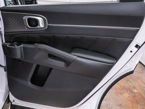 Used 2022 Kia Sorento SX AWD/4WD image 31