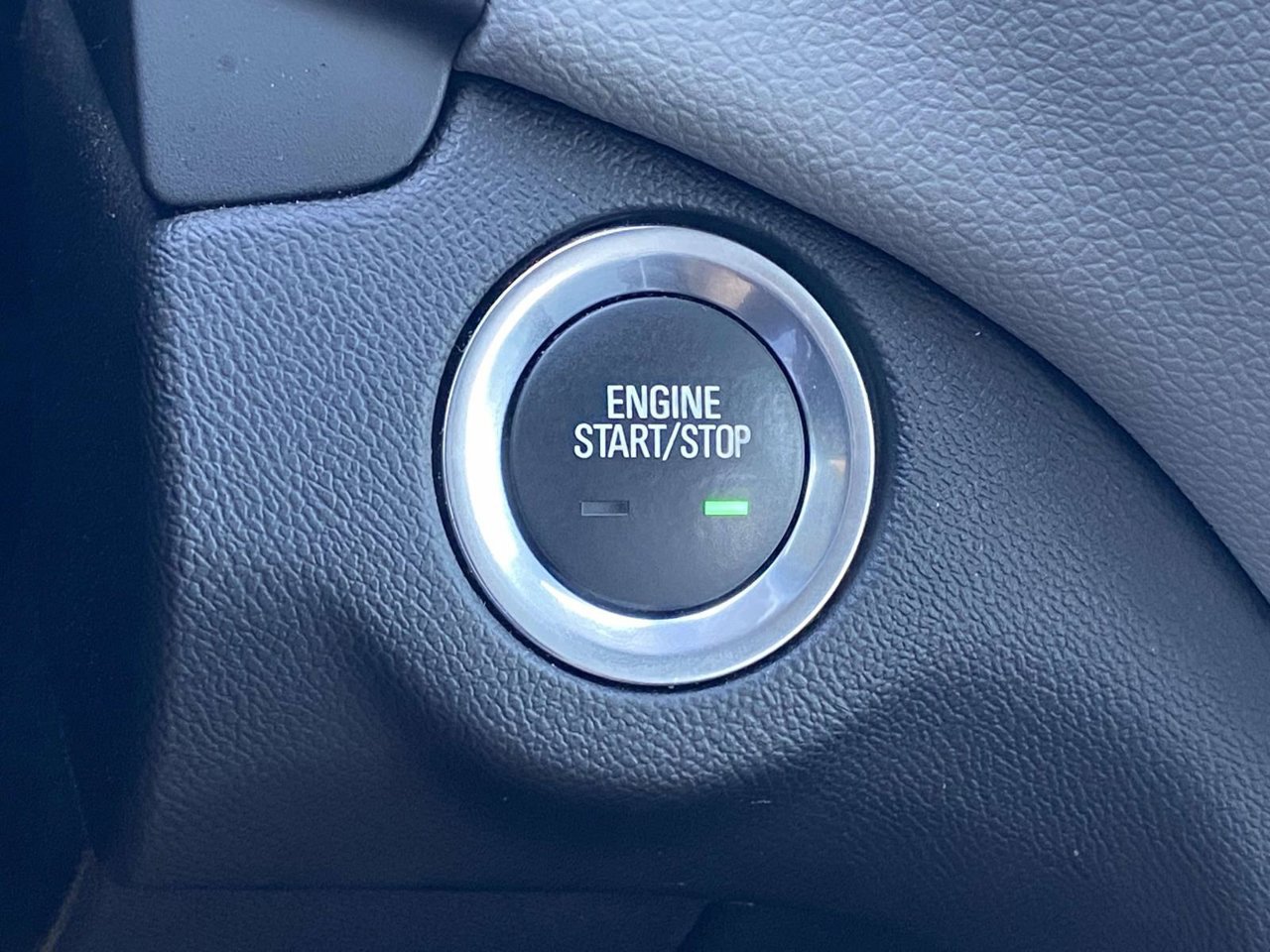 Used 2024 Chevrolet Equinox LS w/ LS Convenience Package FWD image 33