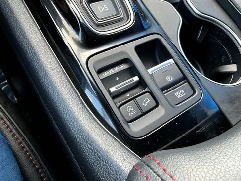 Used 2025 Honda Pilot Black Edition image 15
