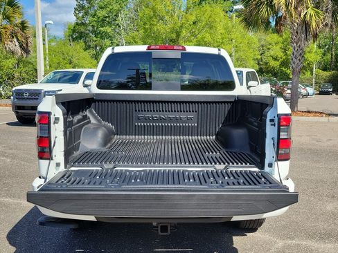New 2026 Nissan Frontier SV w/ Tow Package AWD/4WD image 9