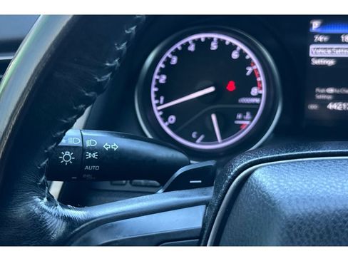 Used 2021 Toyota Camry SE FWD image 35