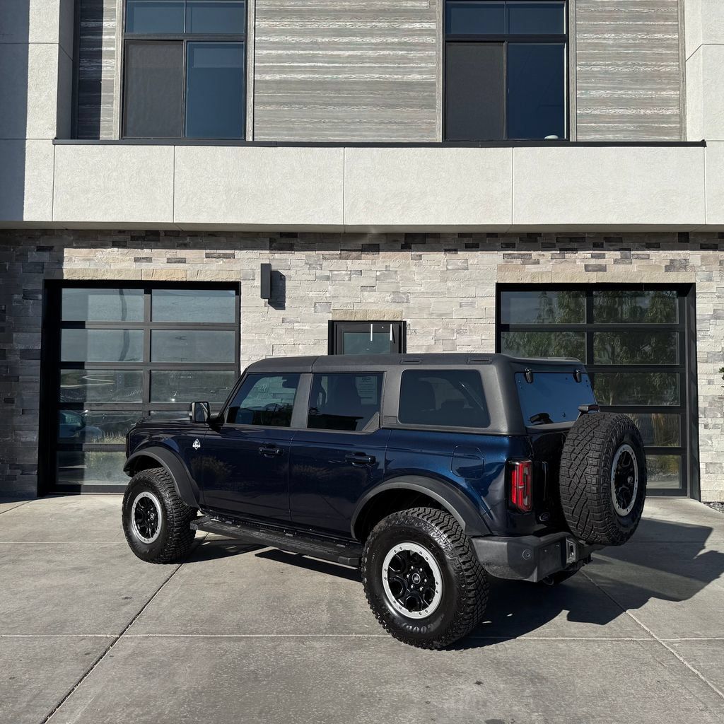 Used 2021 Ford Bronco Outer Banks w/ Sasquatch Package AWD/4WD image 5