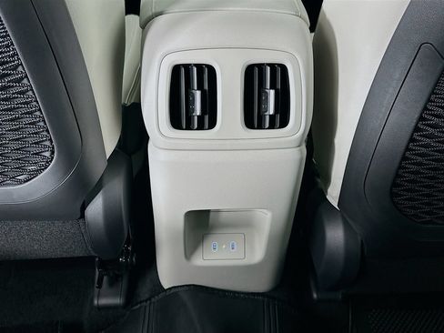 New 2026 Hyundai Tucson Limited FWD image 18