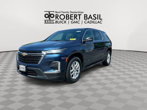 Used 2022 Chevrolet Traverse LS AWD/4WD image 4