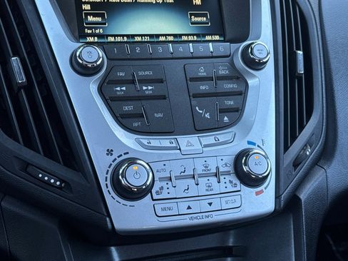 Used 2015 Chevrolet Equinox LT w/ Safety Package image 18