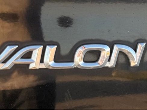 Used 2000 Toyota Avalon XLS FWD image 16