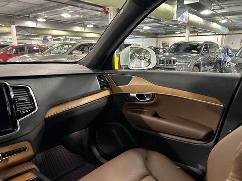 Certified 2024 Volvo XC90 B5 Plus AWD/4WD image 25