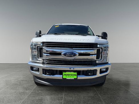 Used 2017 Ford F250 XLT w/ XLT Value Package AWD/4WD image 8