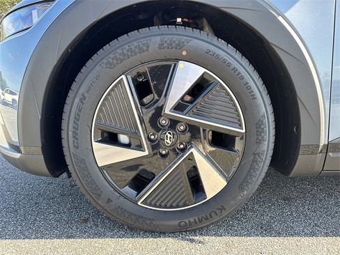 New 2026 Hyundai Ioniq 5 SE image 11