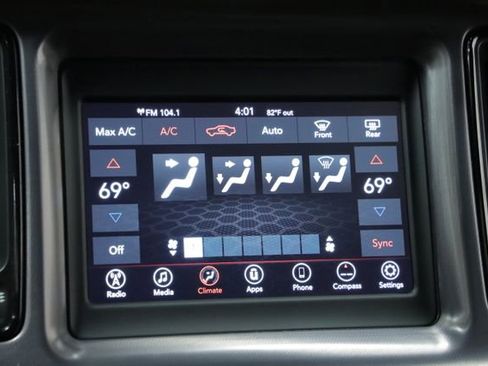 Used 2020 Dodge Challenger SXT w/ Driver Convenience Group image 18