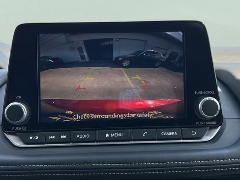 Certified 2025 Nissan Rogue S FWD image 10