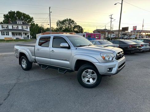 Used 2013 Toyota Tacoma 4x4 Double Cab w/ TRD Sport Pkg image 2