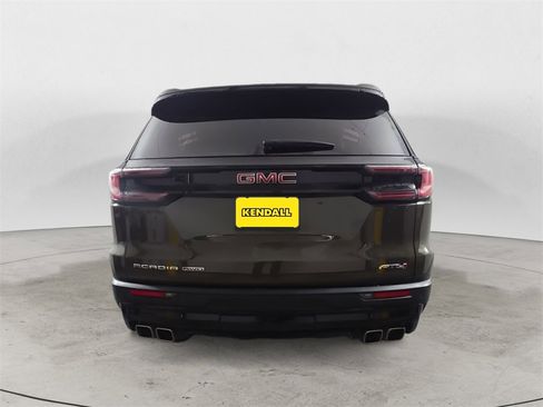 Used 2025 GMC Acadia AT4 image 4