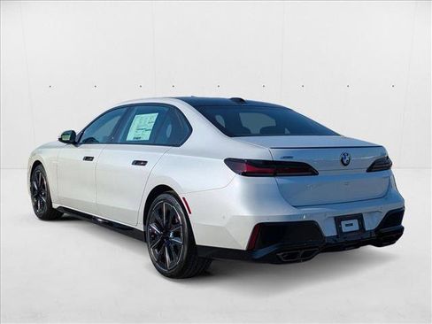 New 2025 BMW 760i xDrive image 9