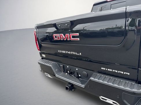 Used 2026 GMC Sierra 1500 Denali w/ Denali Reserve Package AWD/4WD image 37