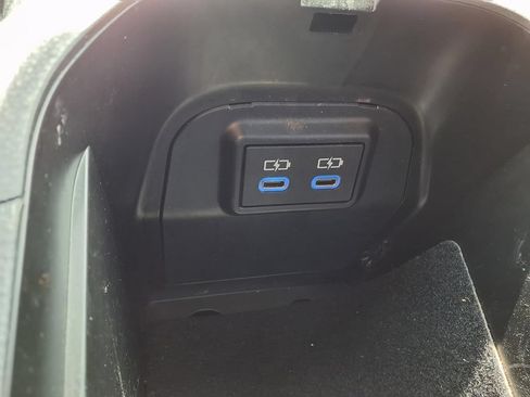 Used 2022 Toyota RAV4 SE AWD/4WD image 21
