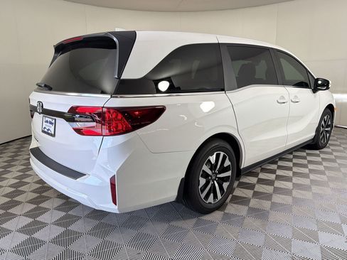 New 2026 Honda Odyssey EX-L image 9