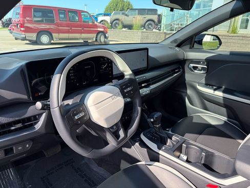 Used 2025 Kia K4 GT-Line w/ GT-Line Premium Package FWD image 9