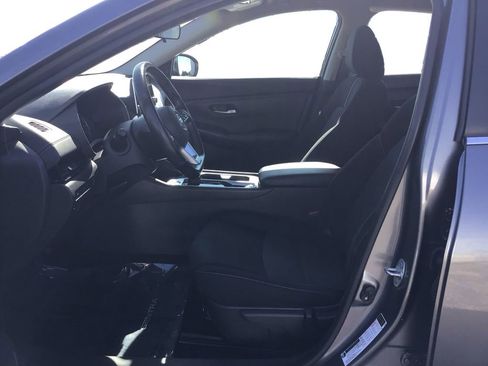 Used 2022 Nissan Sentra SV image 9