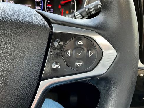 Used 2023 Chevrolet Traverse High Country image 21