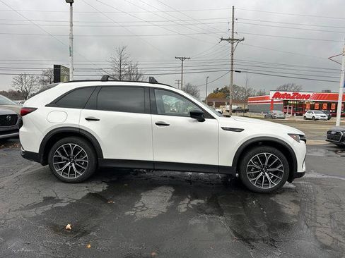 Certified 2025 MAZDA CX-70 Plug-In Hybrid w/ Premium Pkg image 2