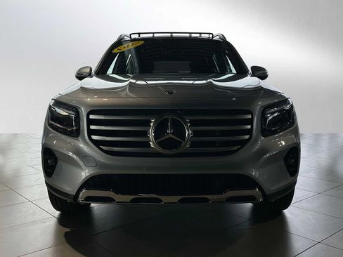 Used 2025 Mercedes-Benz GLB 250 4MATIC image 8
