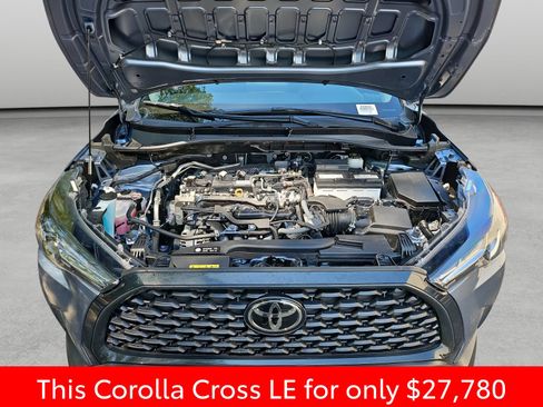 Used 2024 Toyota Corolla Cross LE w/ Moonroof Package AWD/4WD image 38