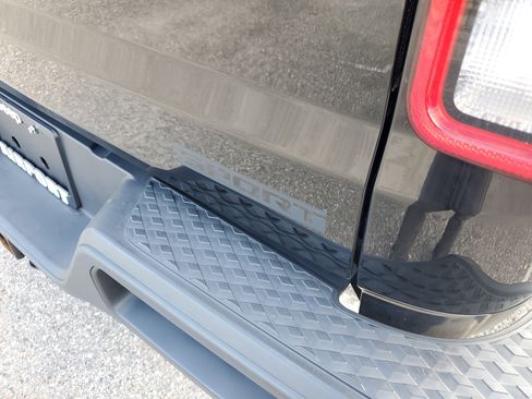 Used 2021 Jeep Gladiator Sport image 6