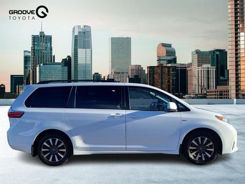 Used 2019 Toyota Sienna LE image 7