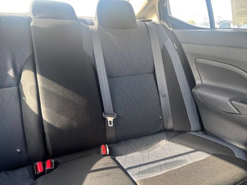 Used 2025 Nissan Versa SV FWD image 34